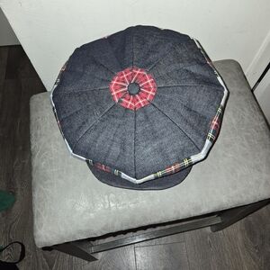 Men's Newsboy Cap with Red Plaid Accents